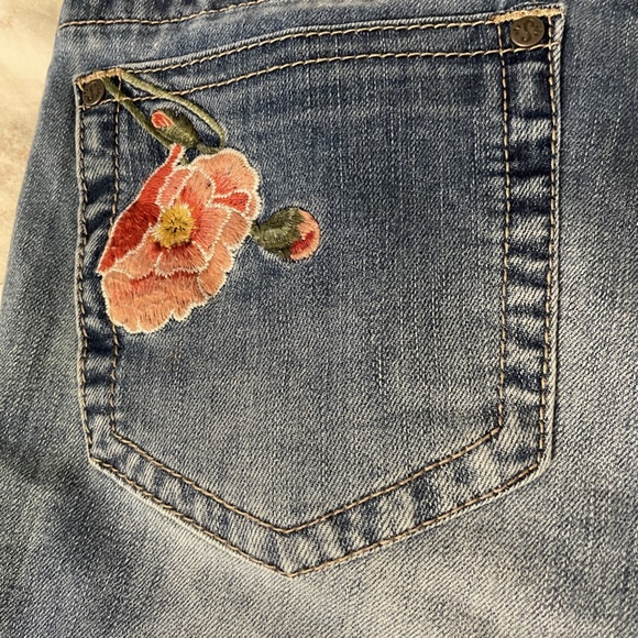 Shyanne Embroidered Jeans - Women's Size 28 R - Picture 8 of 10